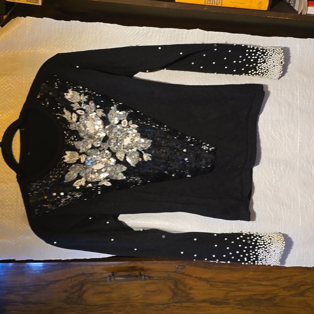 Vintage black and white sweater